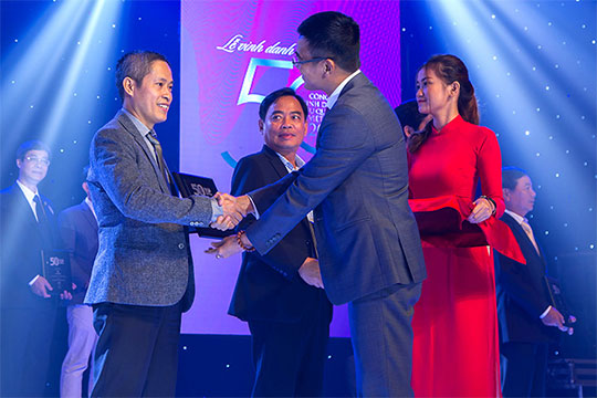 Tập đoàn Đất Xanh dẫn đầu top công ty BĐS kinh doanh hiệu quả nhất Việt Nam
